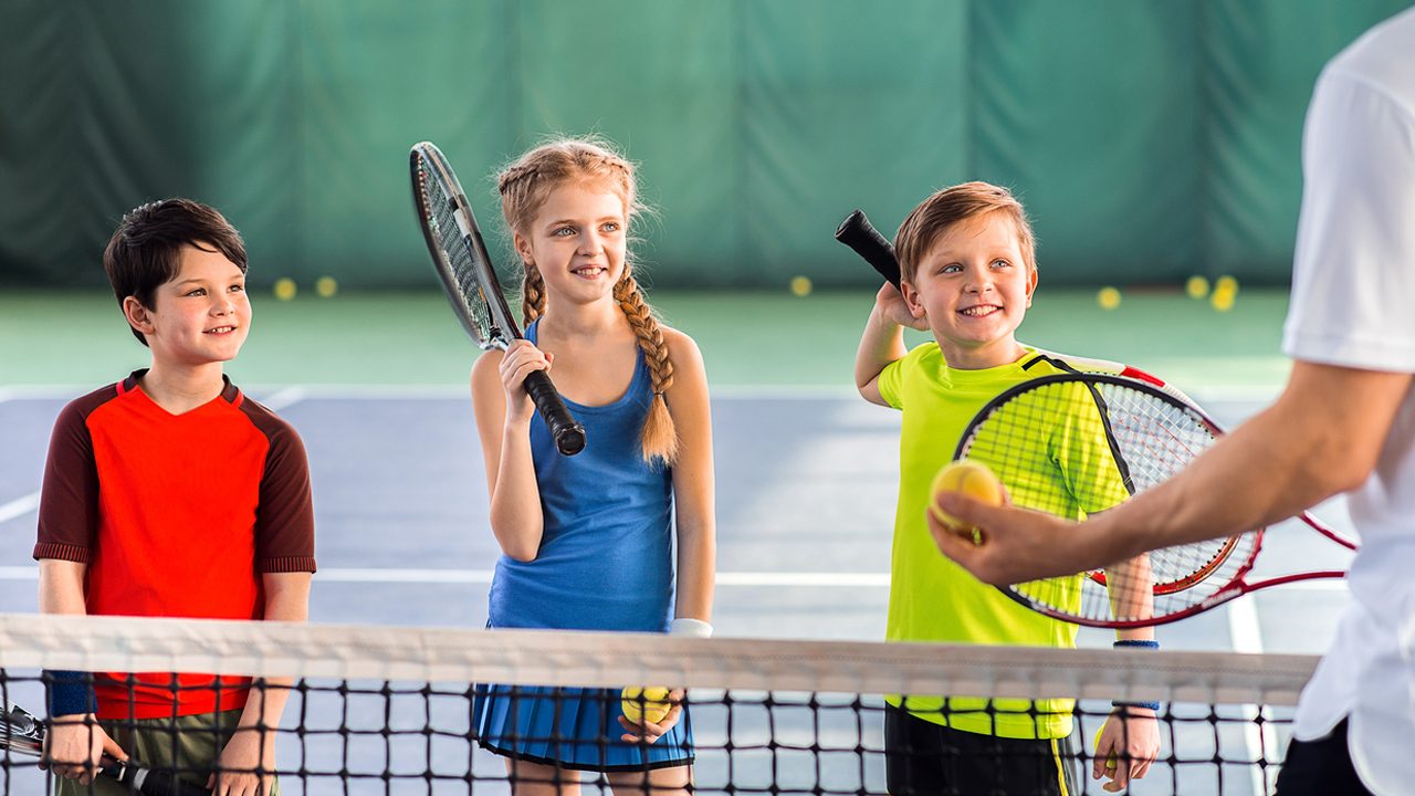 imgNews18_Benefícios-do-tênis-para-crianças-1280x720.jpg